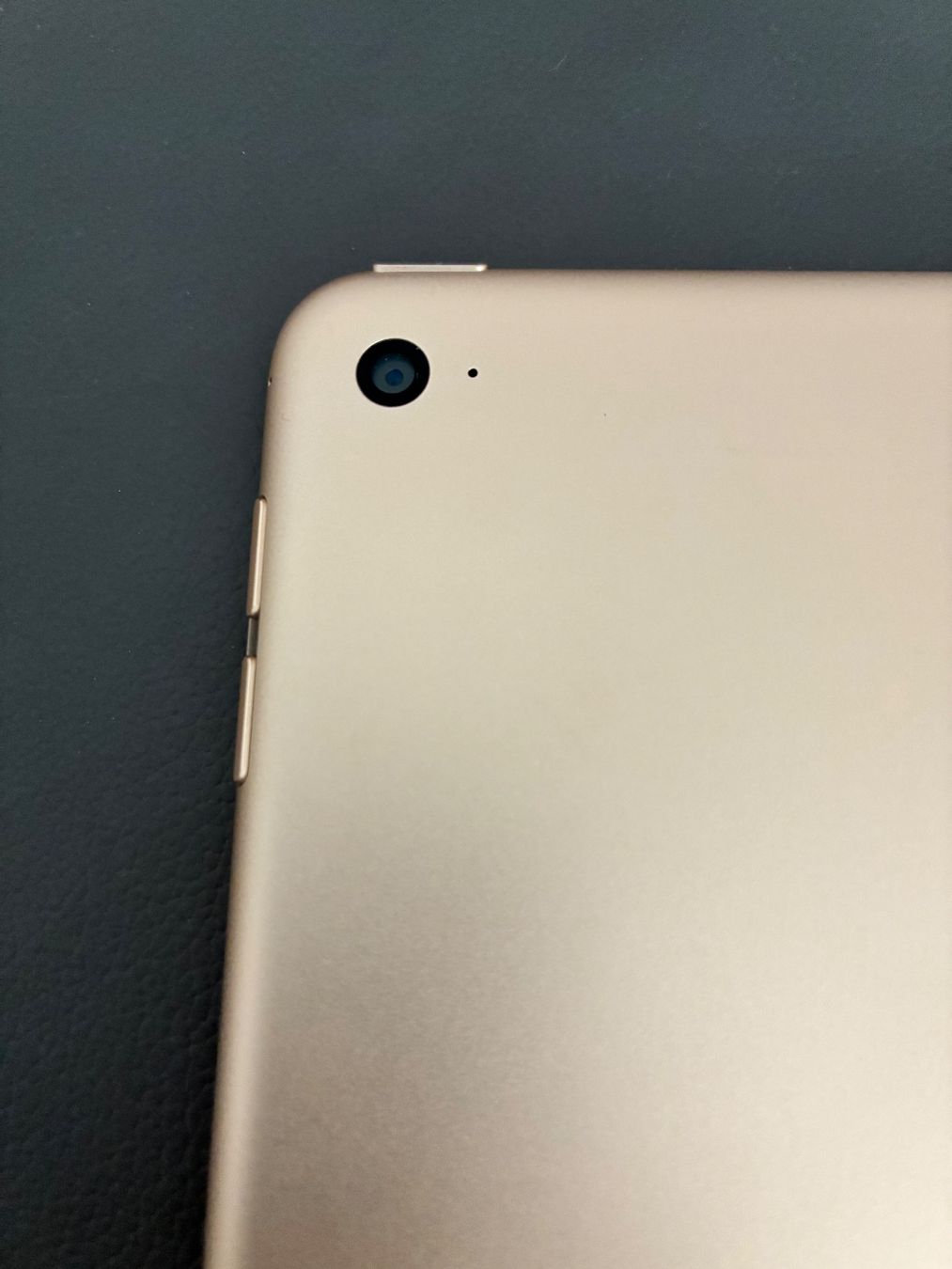 Apple Tablet PC: Ipad mini 4 gold 16GB – Usato da Baden venduto da usewhatyouhave 3