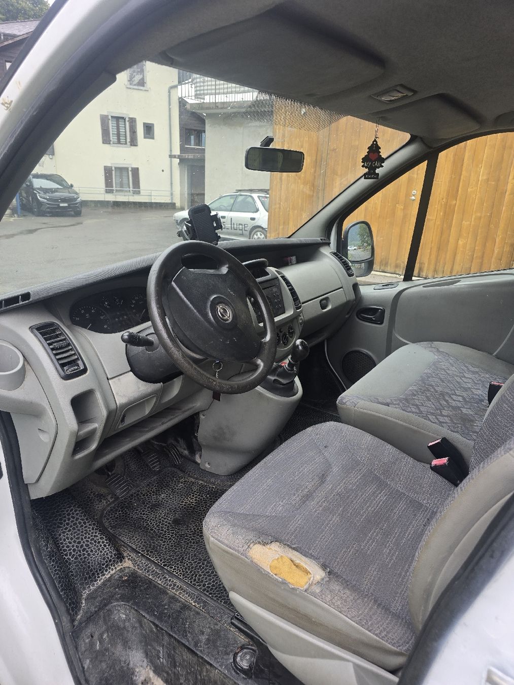 Automobili: Opel Vivaro 1.9Tdi  – Usato da Monthey venduto da Emil_auto 6