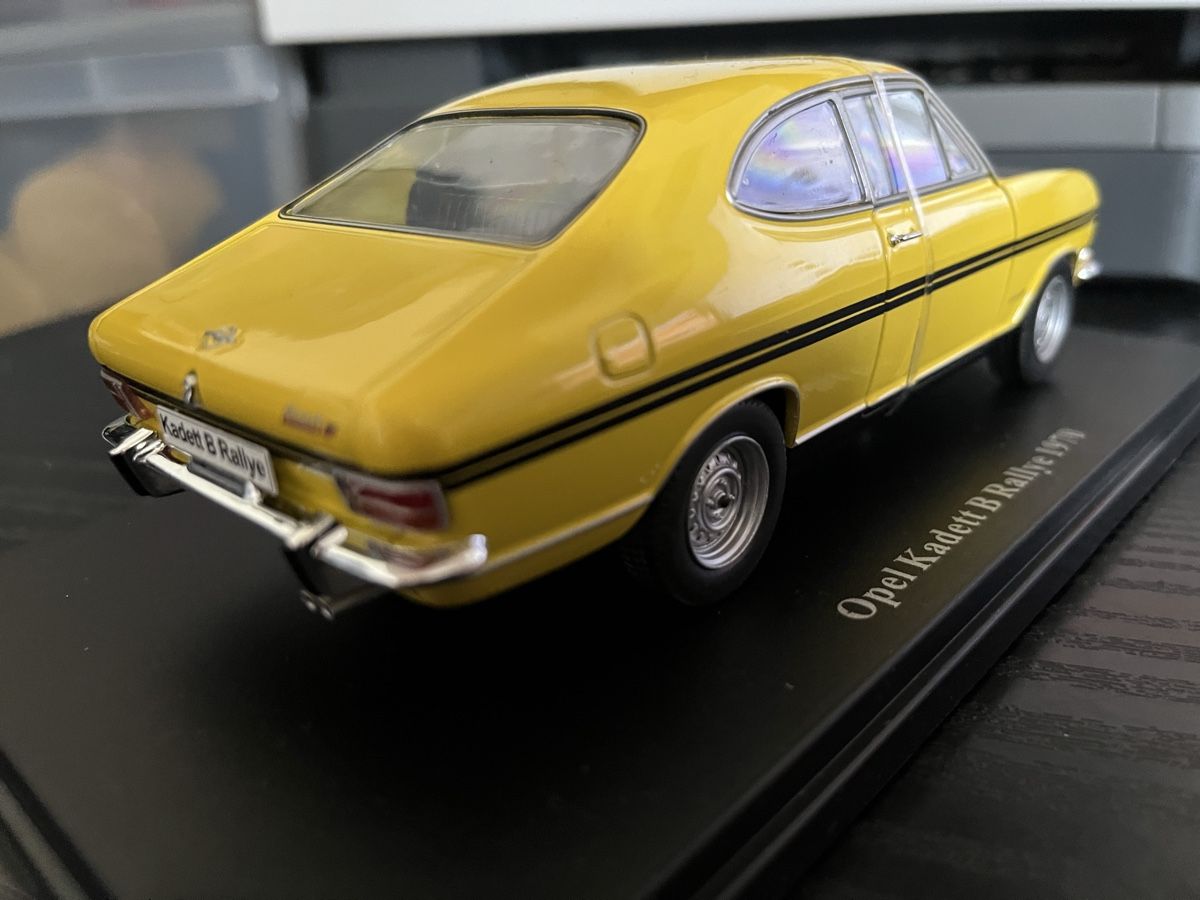 Opel Modellini d'auto: Opel Kadett B Rally.  1:24 – Usato da Rümlang venduto da Papamoll4 3