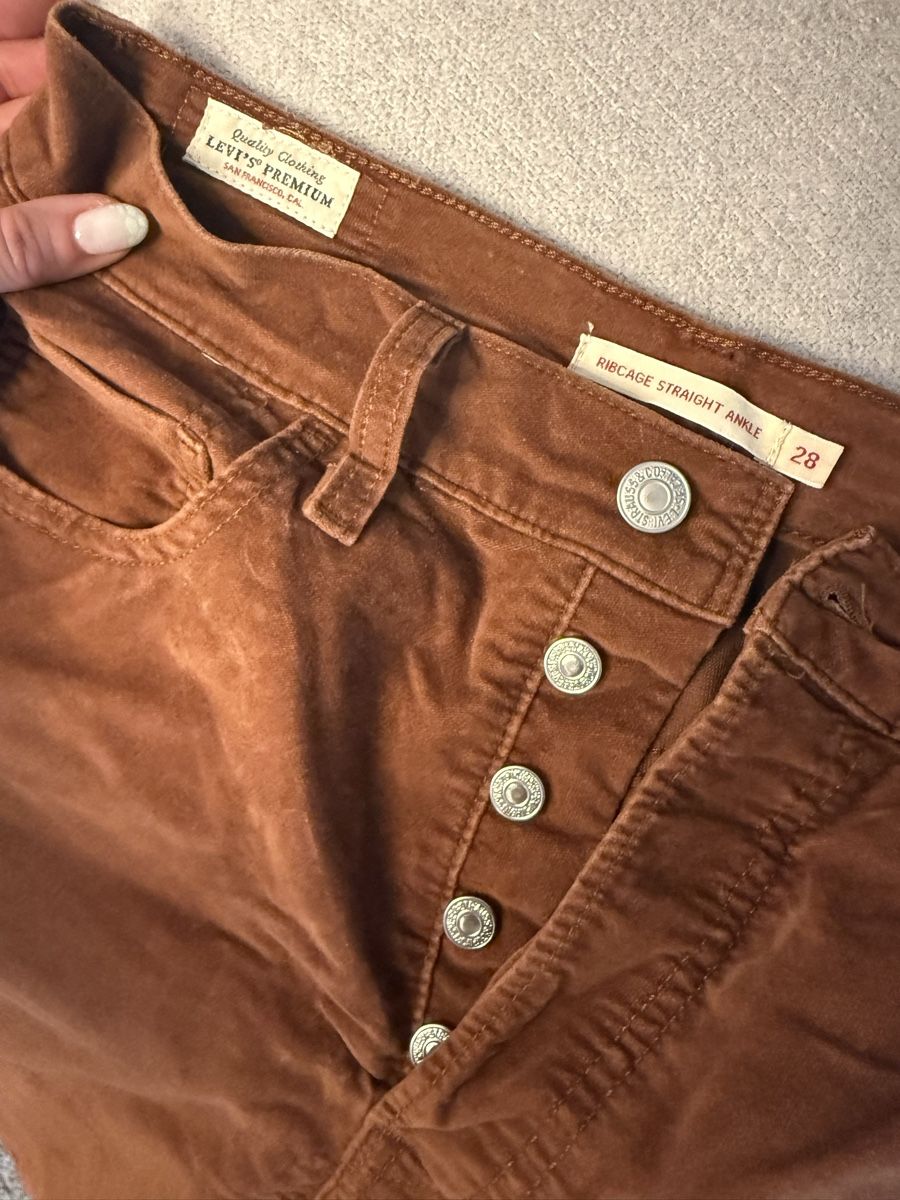 Levi's Jeans: LEVIS Ribcage Ankle Samt Gr. 28 – Neuf (Voir description) à Bern par kwa_pyt9 1