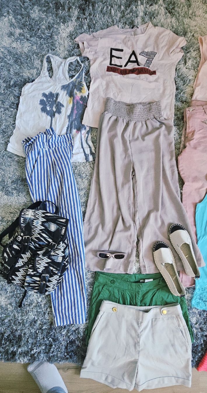 H&M Lotti di vestiti: Huge Ladies' Clothes Bundle - Spring/Summer Styles Mix M – Usato da Rorschach venduto da Alles_9.90 1