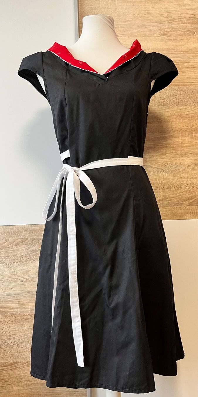 Vestiti: Kaputzendirndl von Bergfreud – Nuovo (secondo la descrizione) da Widnau venduto da Alexona