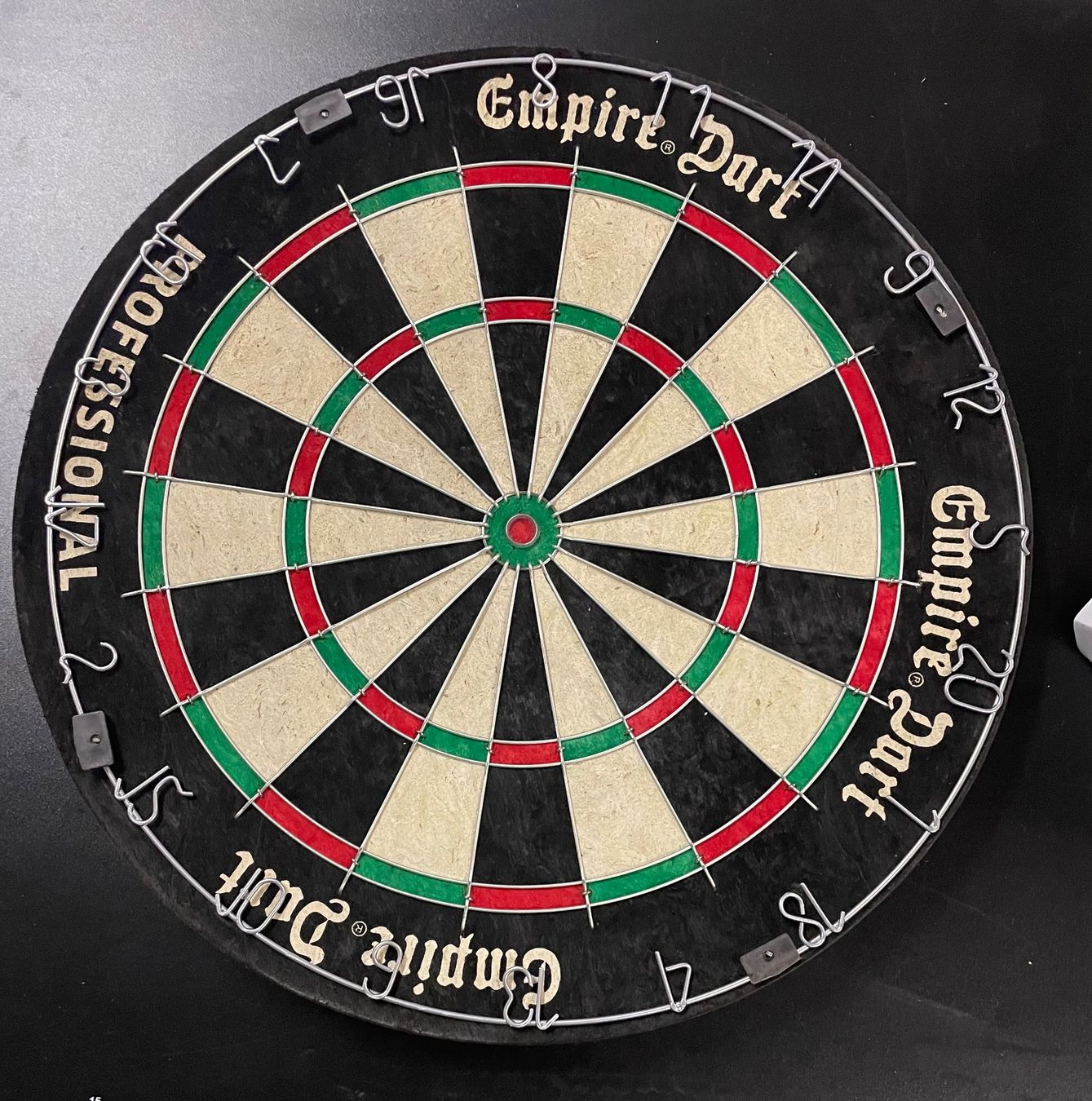 Freccette: Dartscheibe Empire Dart Professional neu – Nuovo (secondo la descrizione) da Adligenswil venduto da Decor-Tech