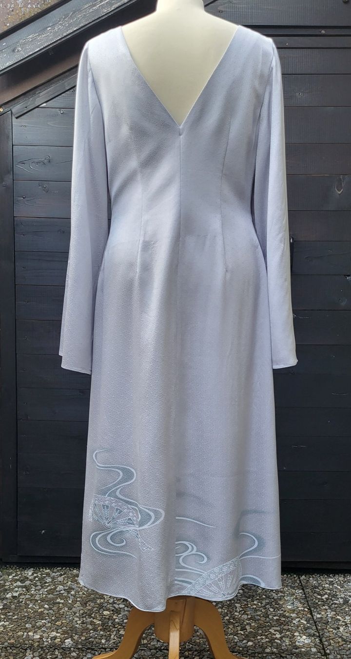 Vestiti: Robe en soie argent – Nuovo (secondo la descrizione) da Fribourg venduto da VictoriaShop7 2