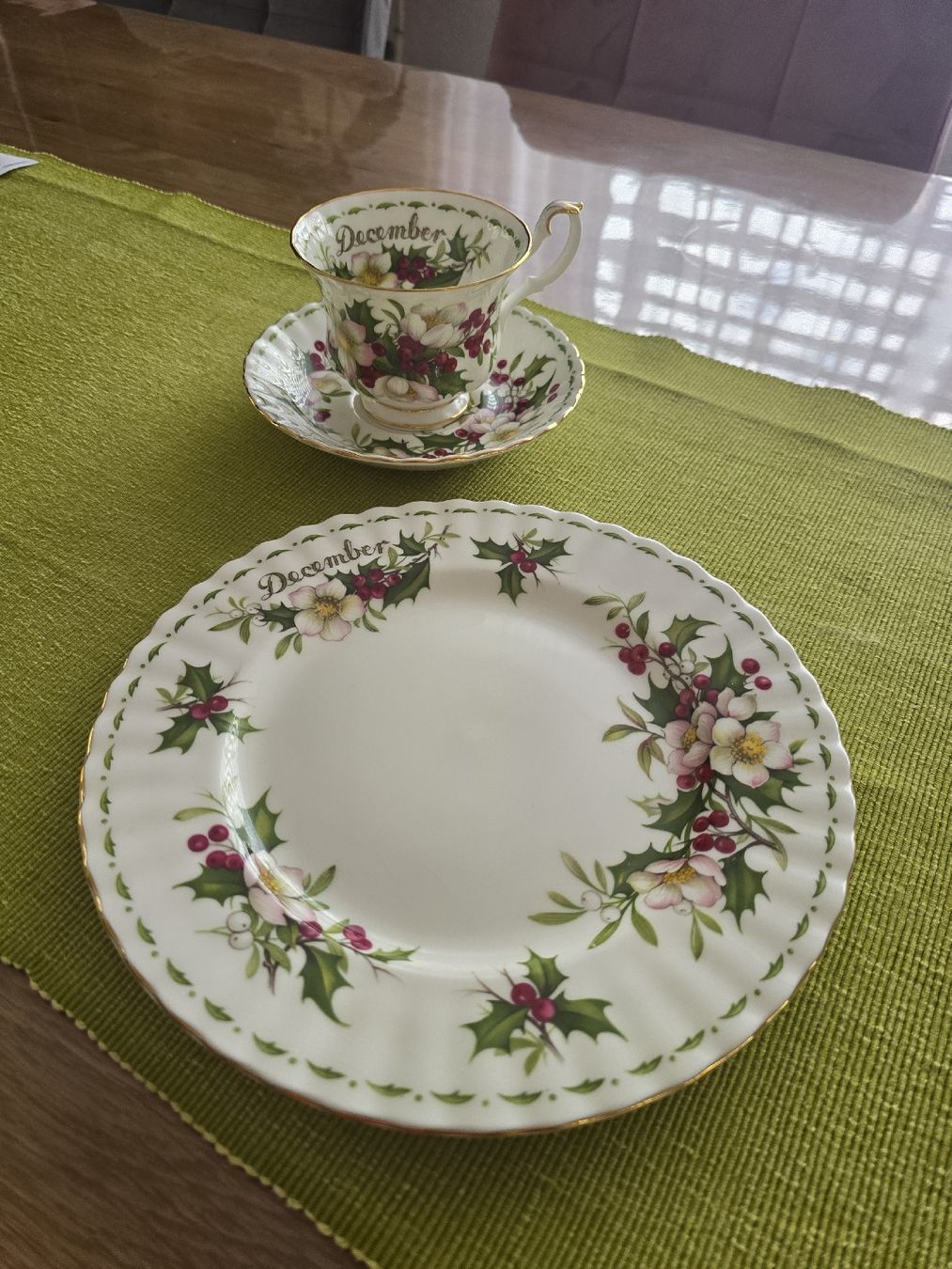 Royal Albert Set di piatti: Royal Albert Trio  "December" – Usato da Thal venduto da Vintagekeller 2