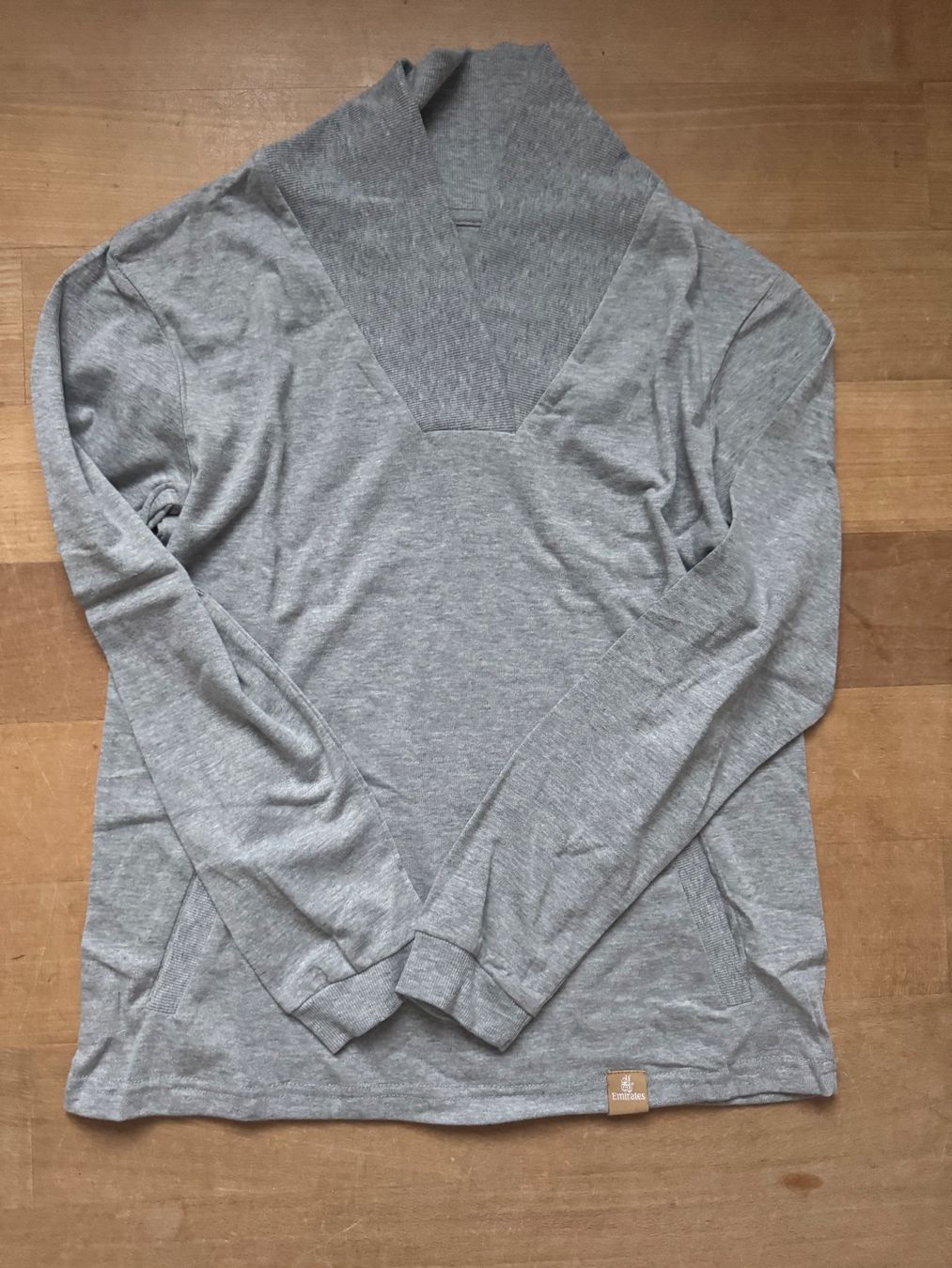 Pigiami: Emirates Pyjama Set, Neu Gr. S – Nuovo e nell'imballaggio originale da Zürich venduto da Orionos