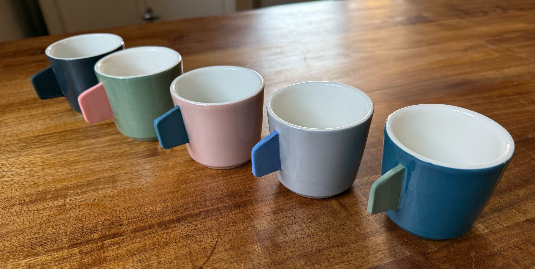Tazze: 5 Stück Studio Sediment Cappuccino Tassen – Usato da Wettingen venduto da Ragearge