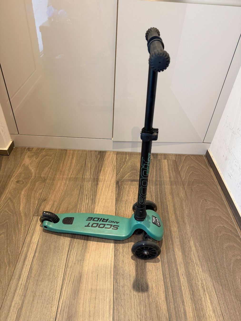 Kickboard: Scoot and Ride Highwaykick 3 - Forest Scooter – Gebraucht aus Horgen von Auction-Kings 4