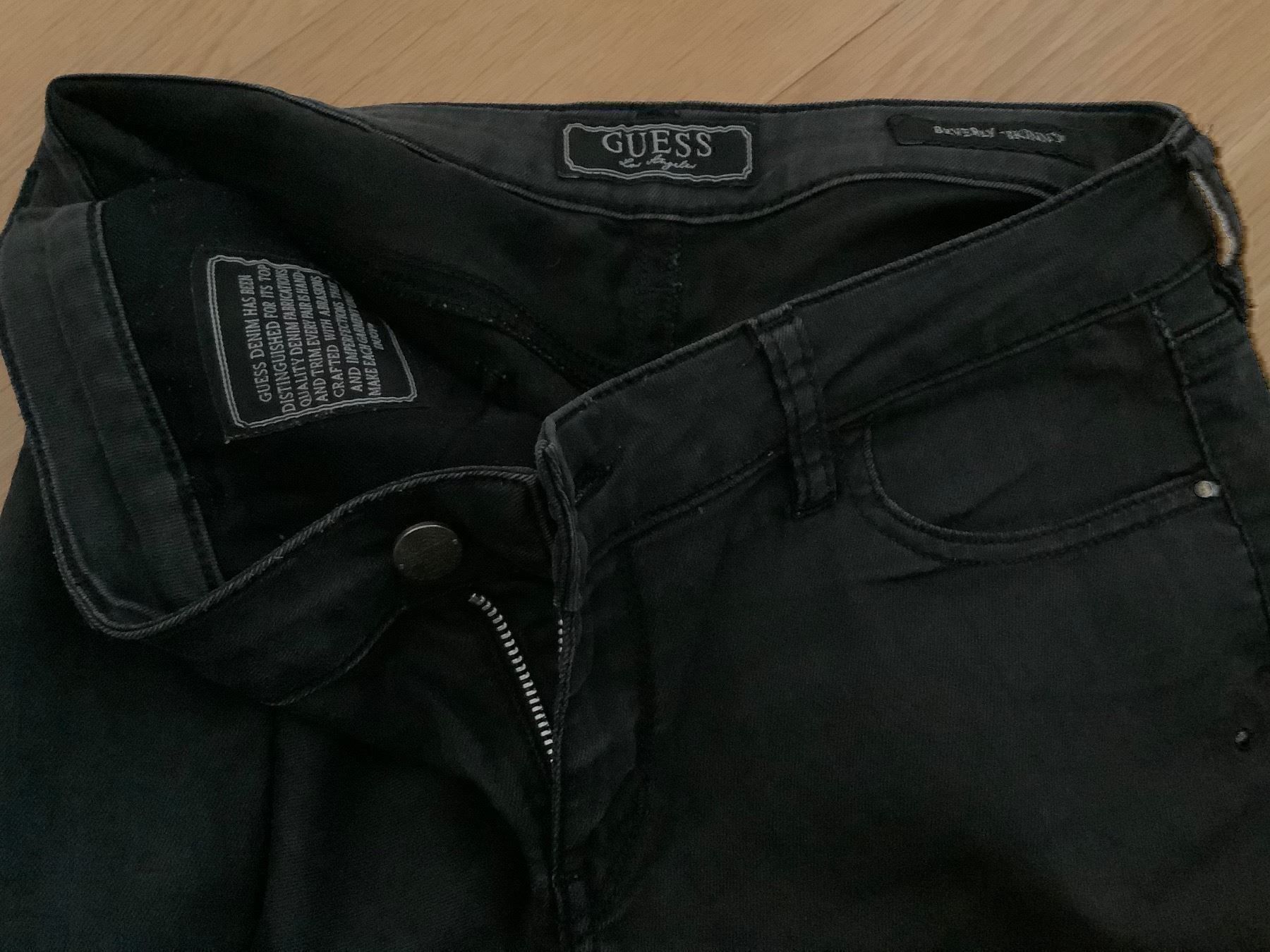 Guess Jeans: Guess Beverly Jeans skinny – Usato da Kreuzlingen venduto da shopaholicatheart_2 3