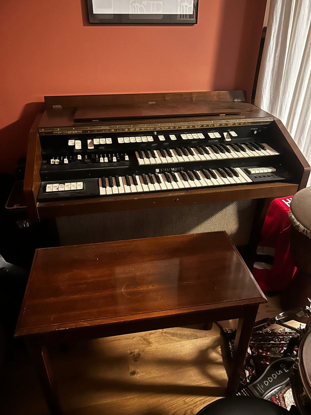 Hammond Musikinstrumente: Hammond T200 Orgel mit eingebautem Leslie – Gebraucht aus Zürich von Csto