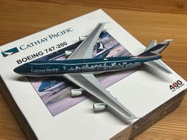 1:400 AV400 Cathay Pacific Boeing 747-200 Flugzeugmodell