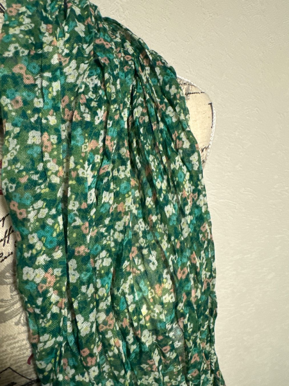 Foulards, Tücher & Schals: 4 Tolle Schals für den Herbst oder Frühling – Gebraucht aus Meyriez von muriS 8