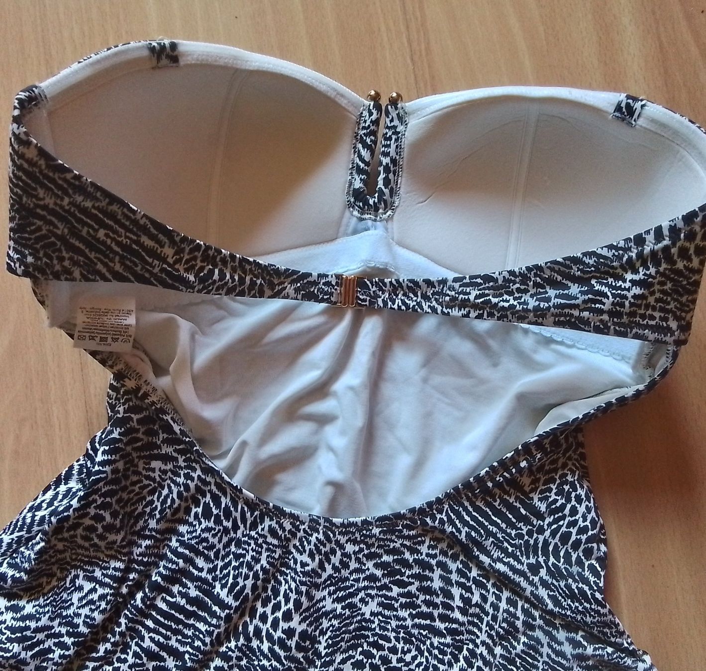 Maillots de bain & Bikinis: Badeanzug gemustert Grösse 38 – D'occasion à Zürich par meinhobby 5