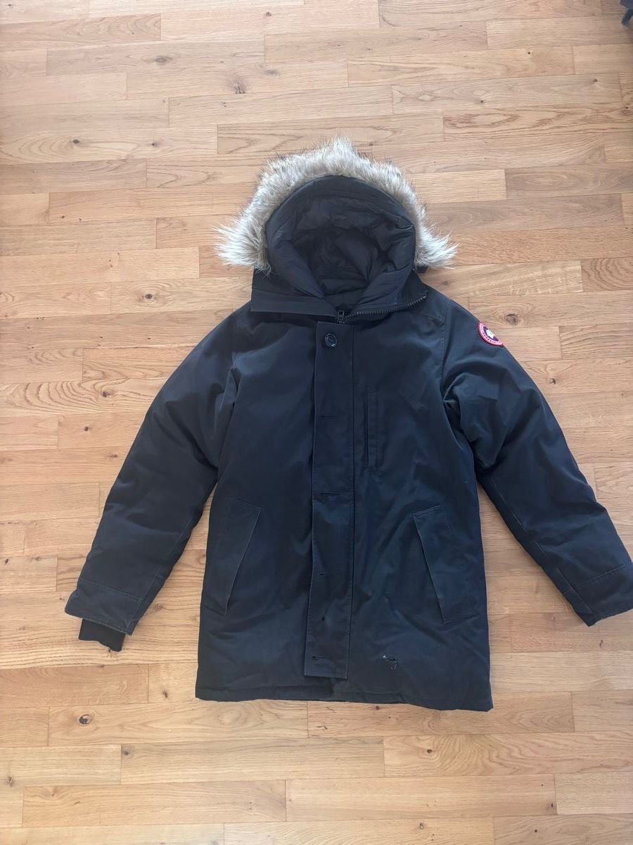 Canada Goose Cappotti: Canada goose Chateau noire M – Usato da Muri b. Bern venduto da Saldayann