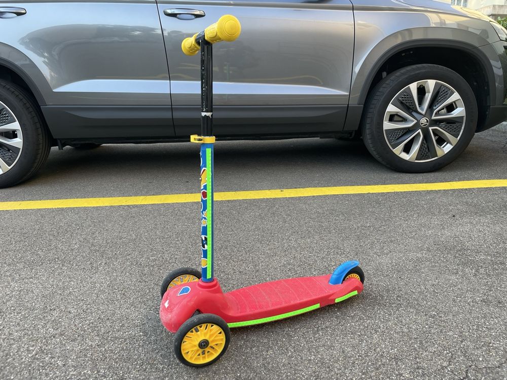 Habib Gruppe Kinderroller Set Mit LED-Rucksack - 3-Rad Scooter Für Kinder 3-8 Jahre