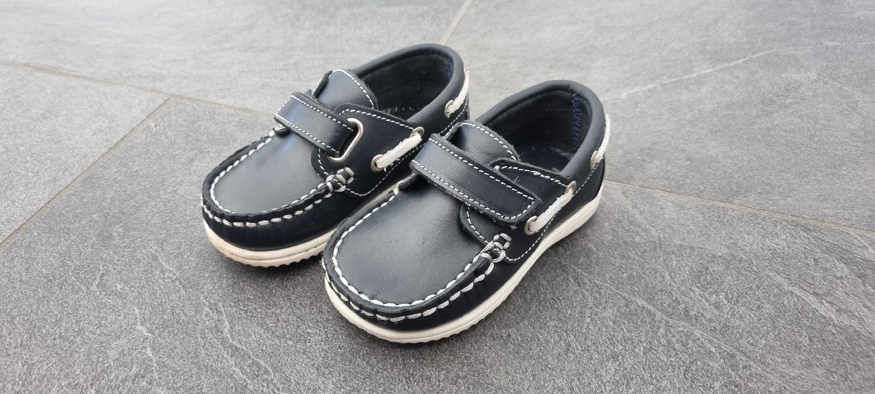 Schuhe für Jungen: Elegante Schuhe Grösse 21 – Gebraucht aus Birmensdorf ZH von borstenking