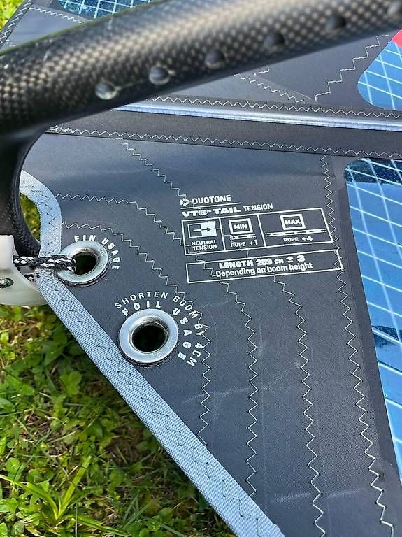 Duotone Surf: Duotone E-Pace 7.8 + X-Type 6.0 + North 100% Carbon Mast – Usato da Stallikon venduto da 8bft 4