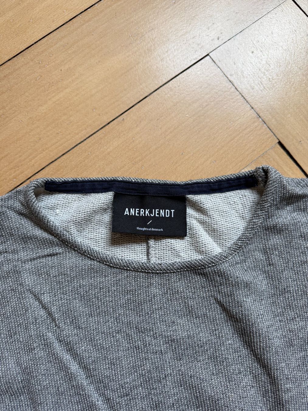 Pullover & Sweatshirts: ANERKJENDT - Pullover grau leicht XL – Gebraucht aus Zürich von Diazaio 1