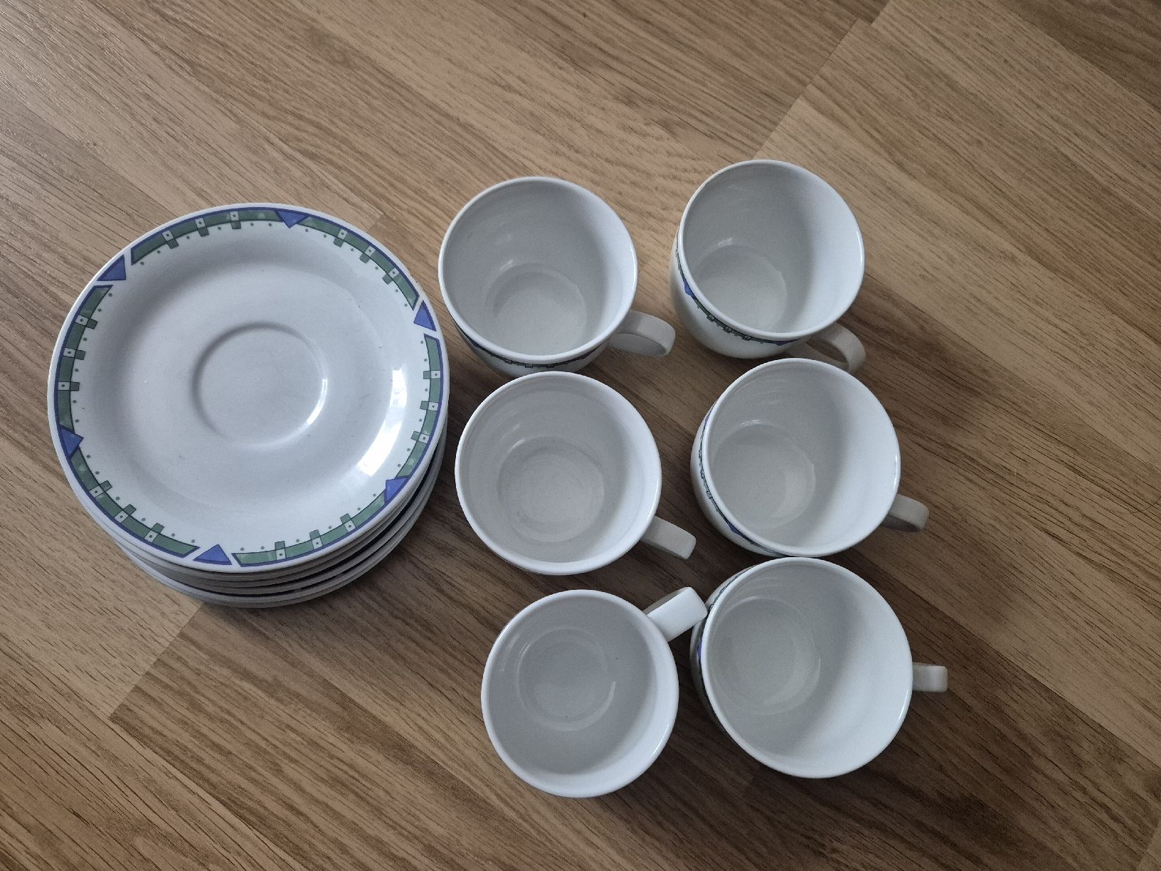 Set di piatti: Kaffeetassen, 6 Stk, mit Unterteller Tasse Teller – Usato da Langenthal venduto da Polarisstern 2