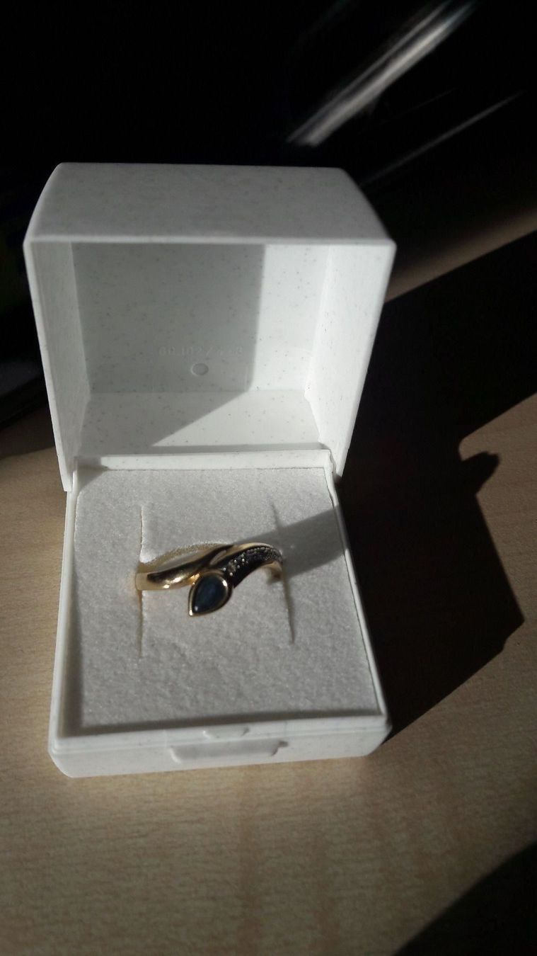 Anelli: gelbgold ring mit saphir – Usato da Herznach venduto da raycecile 2