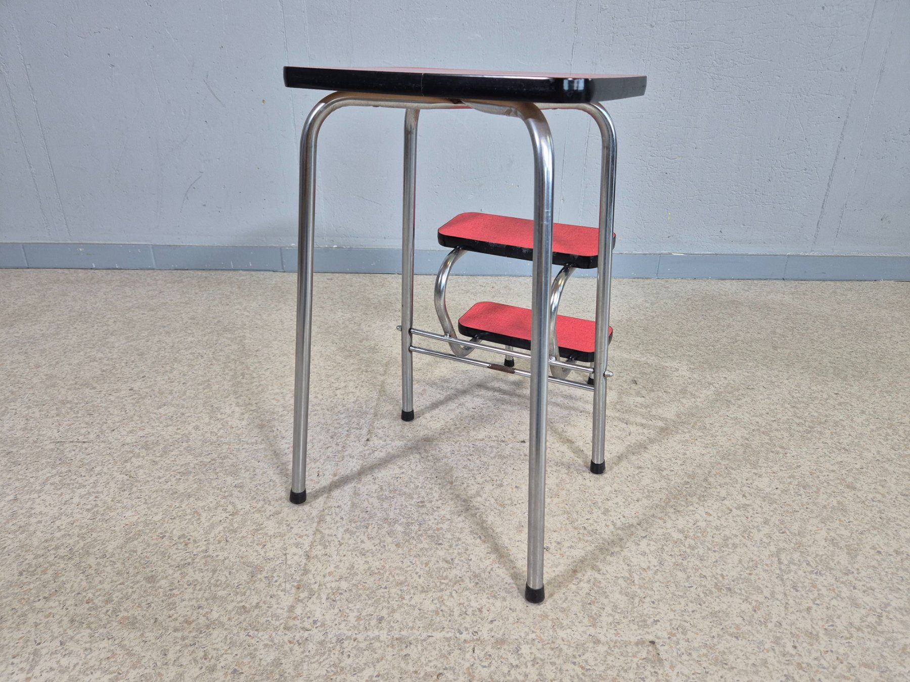 Hocker: Step-Stool Tritthocker 3-Tritt Hocker kelco rot – Gebraucht aus Nottwil von Wondewa-Shop 4