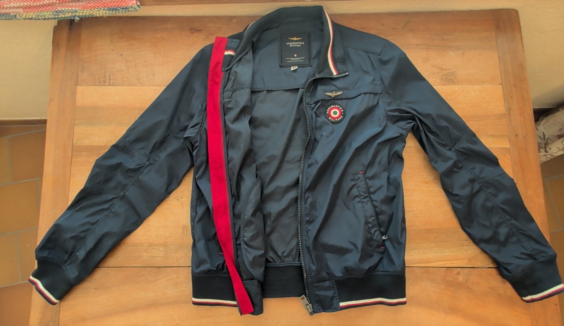Aeronautica Militare Vestes: Aeronautica Militare Bomberjacke – D'occasion à Pfäffikon ZH par Revitight