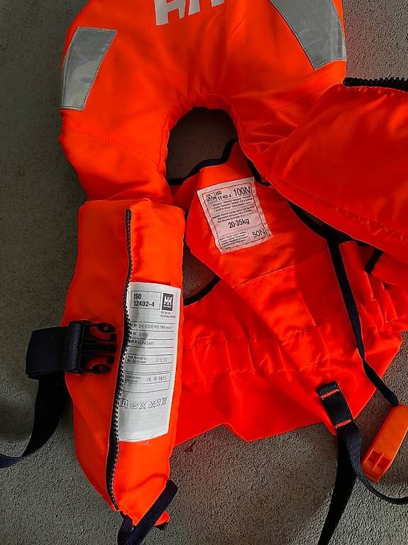 Giubbotti di salvataggio: Helly Hansen Schwimmweste – Usato da Herlisberg venduto da Rennfahrer1982