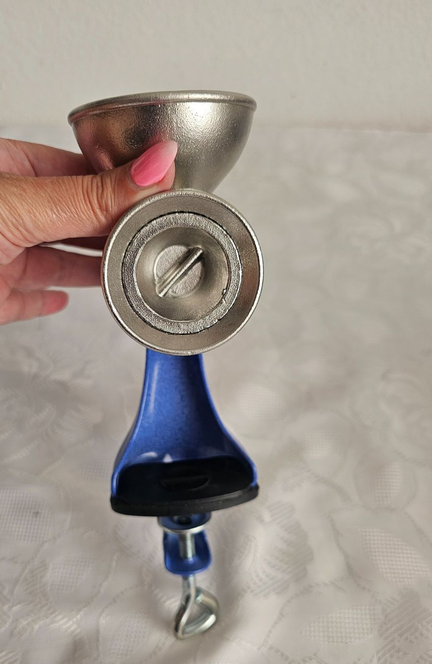 Elettrodomestici da cucina: Mohnmühle aus Aluminiumguss – Usato da Bronschhofen venduto da Xena37 2