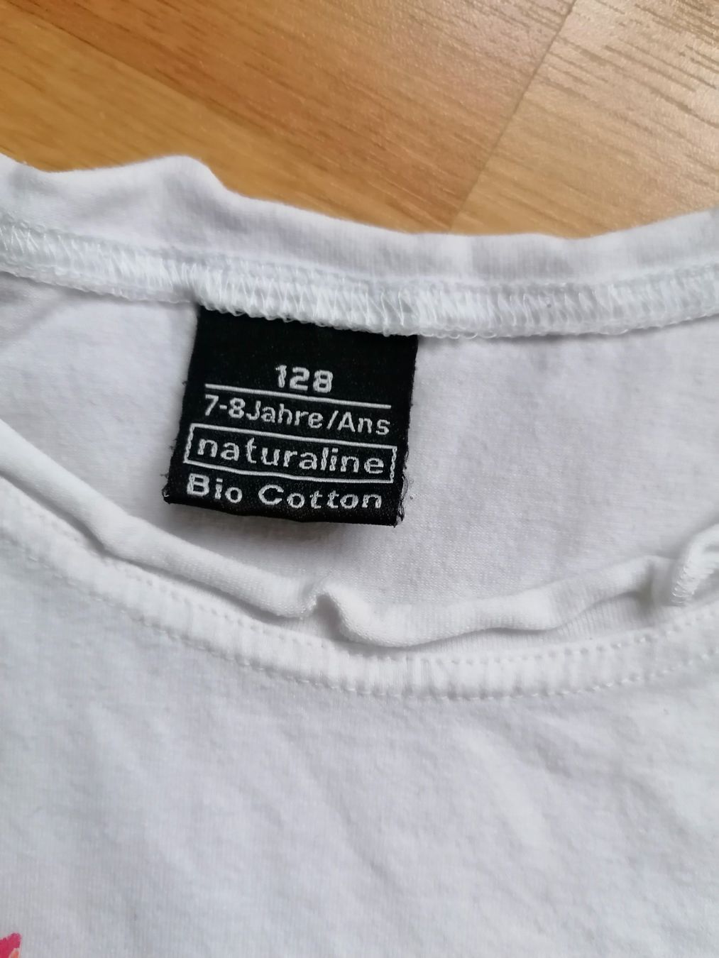 Camicette, T-shirt & Top: T-Shirt Gr. 122-128 – Usato da Büttikon AG venduto da Amineah 1