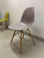Eames Plastic Side Chair | DSW Vitra