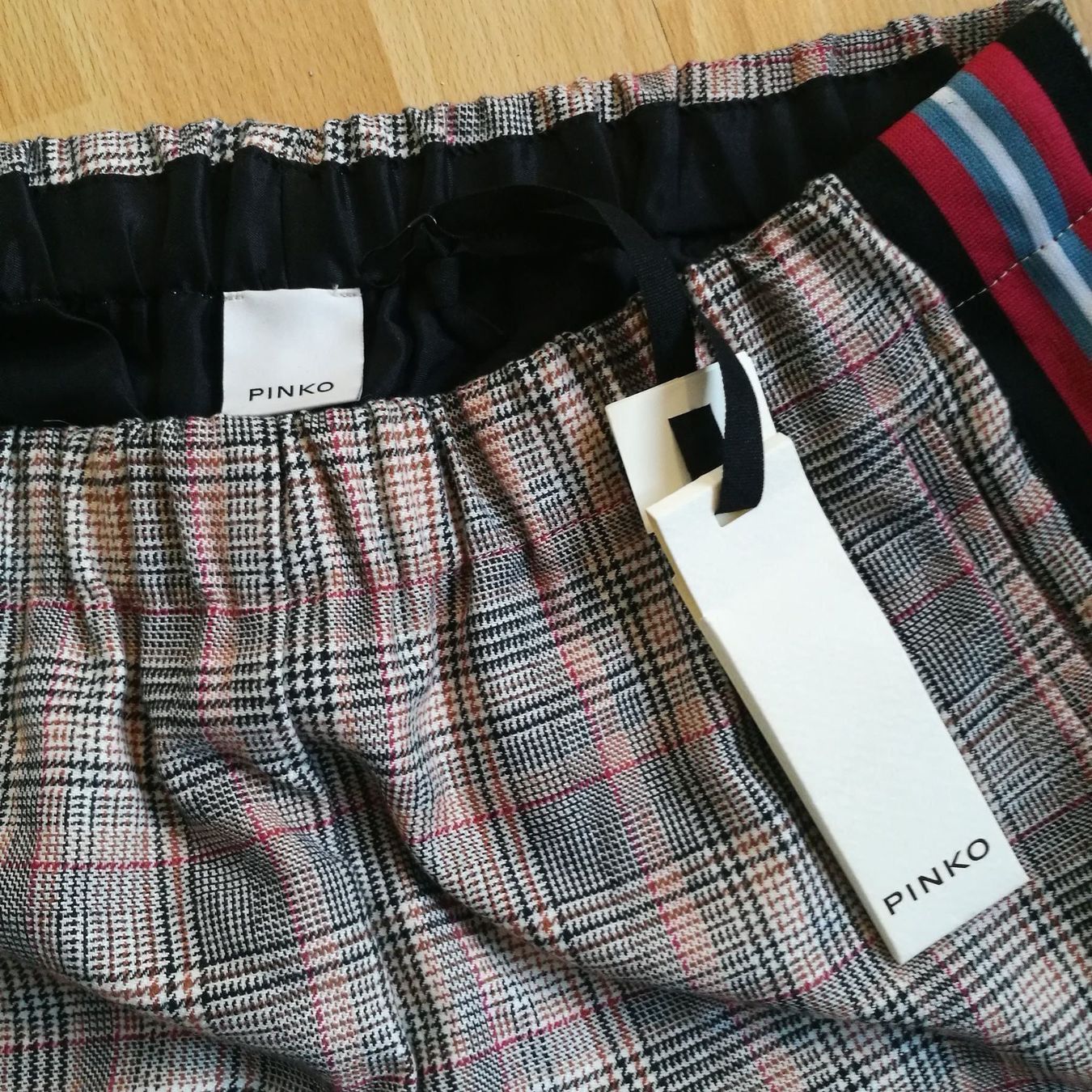 Pinko Pantalons: Pantalon Pinko / Pinko Hose – D'occasion à Martigny par Lea_lucci 4