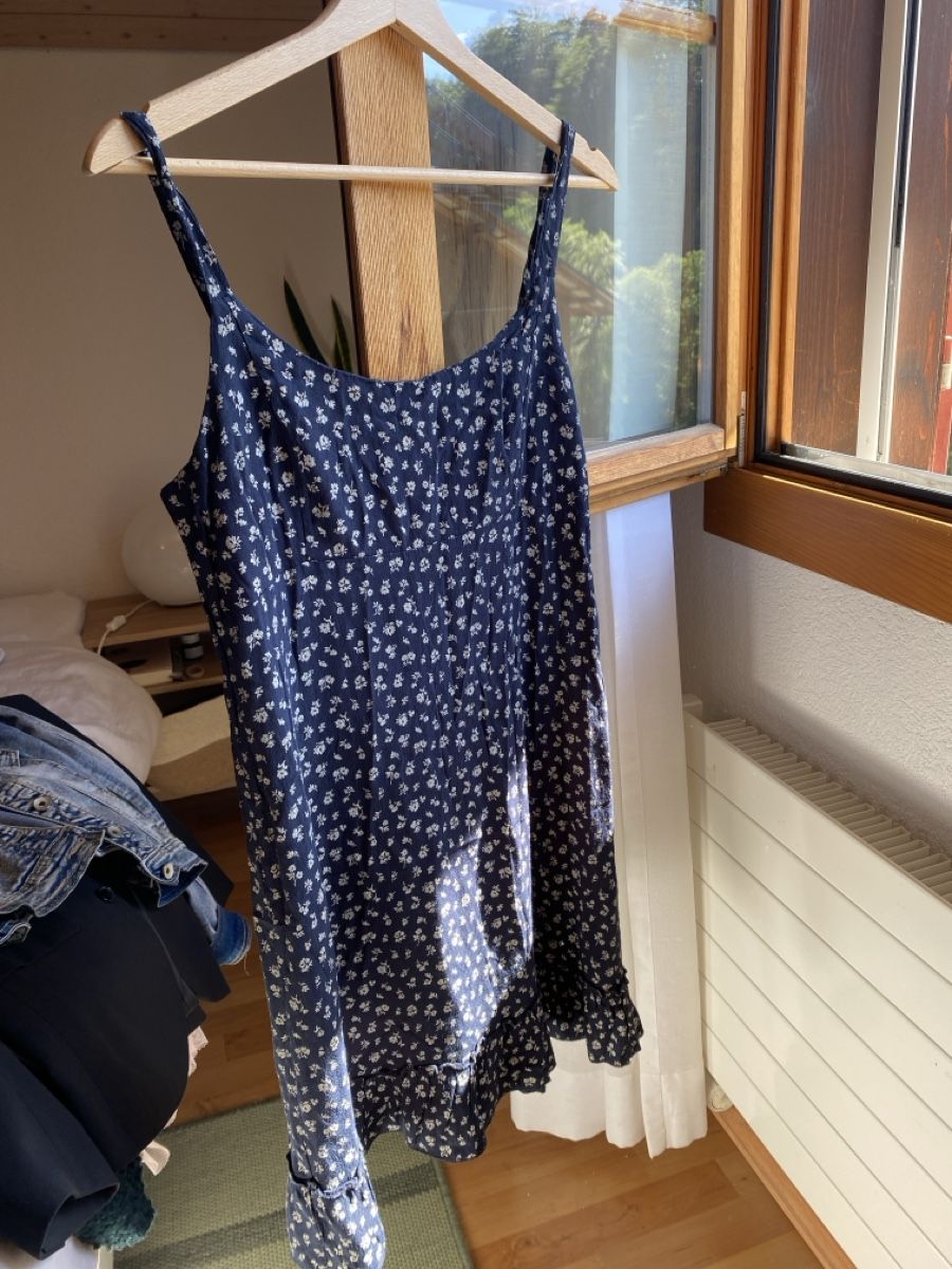 Lotti di vestiti: Sommerkleider-Set Gr. M – Usato da Schachen LU venduto da ali_hz6l 2