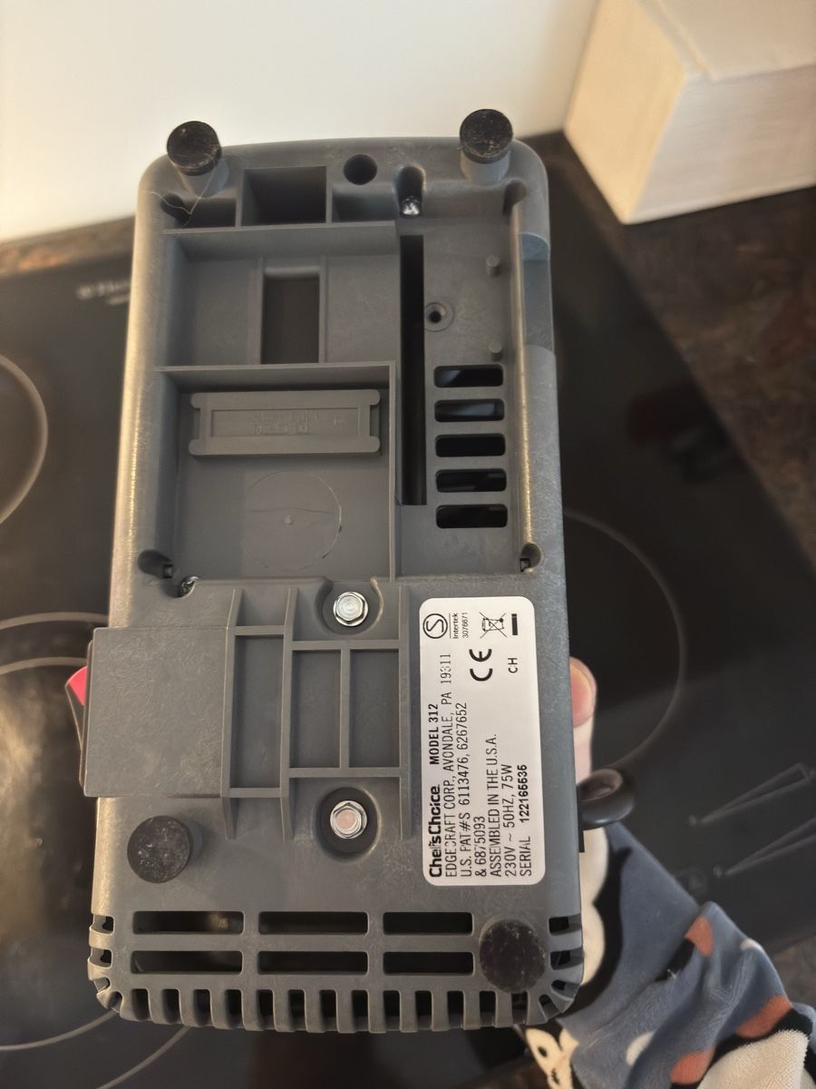 Elettrodomestici da cucina: Electric Knife Sharpener – Nuovo (secondo la descrizione) da Bironico venduto da Koalaboss 5