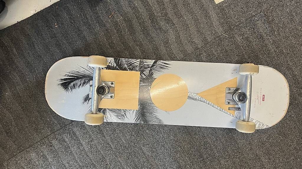 Skateboards: Skateboard  – Usato da Ruggell venduto da bwi_k5zs
