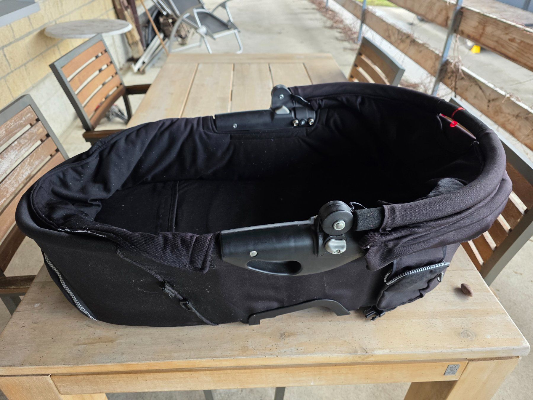 Poussette: Kinder Wagen Schale Kinder Bett – D'occasion à Walterswil BE par Lonitti 1