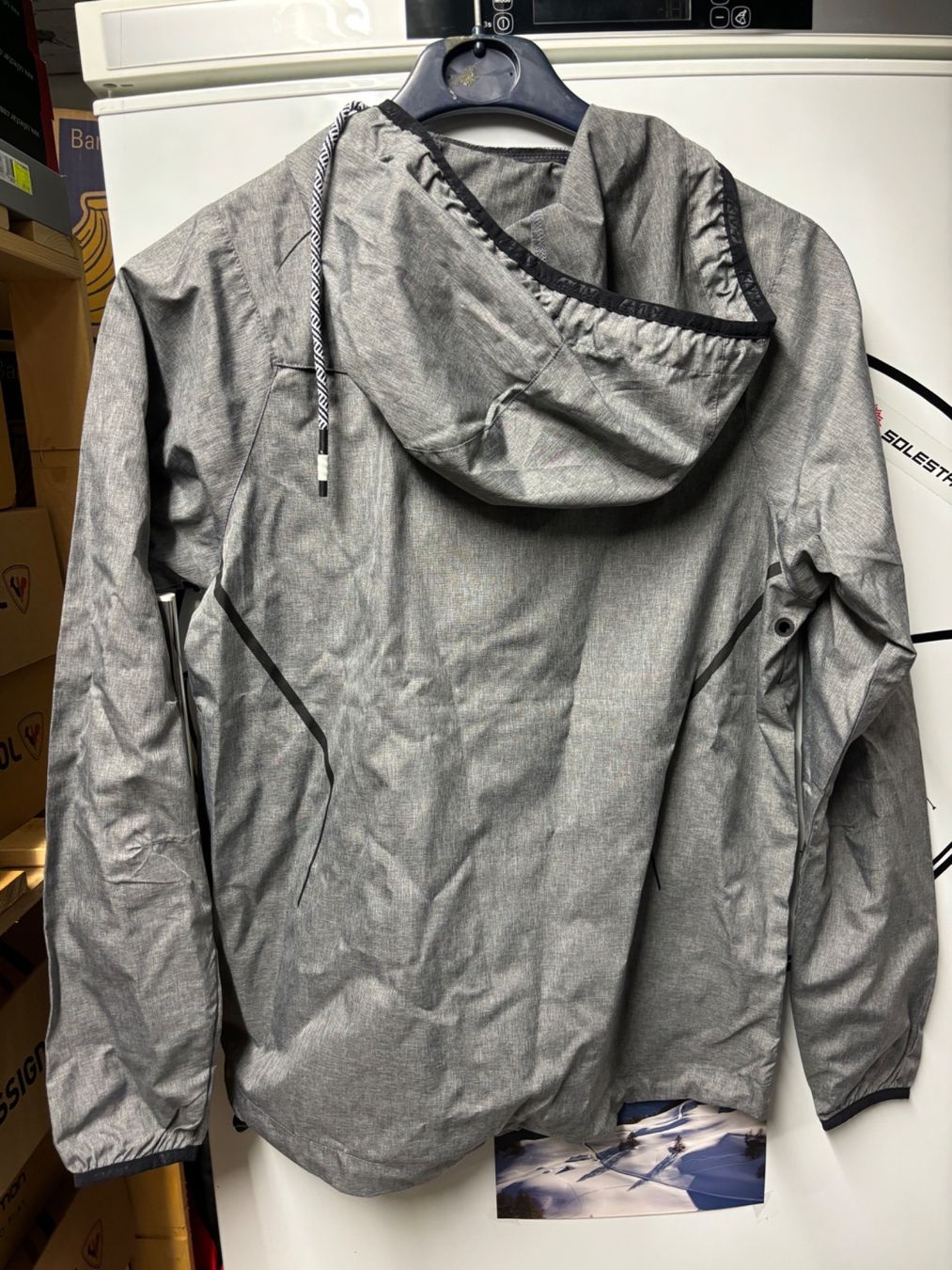 Jacken: Windjacke – Neu und originalverpackt aus Egnach von Rechi8 4