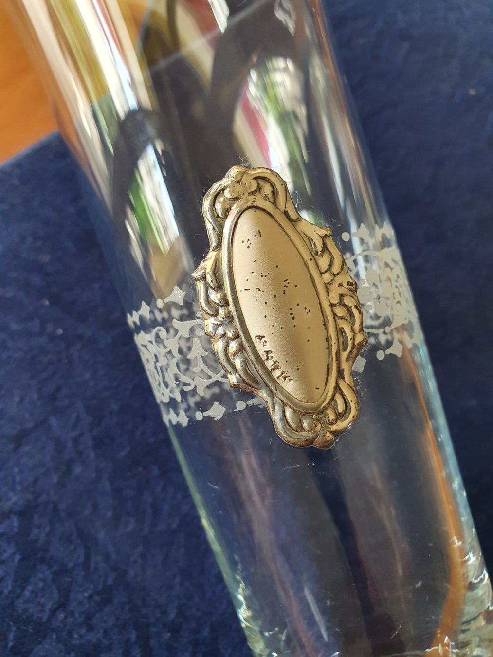 Vasen & Gefässe: Linea Deg Glas Vase mit Medaillon Dekoration – Gebraucht aus Thalwil von meinverkauf 1