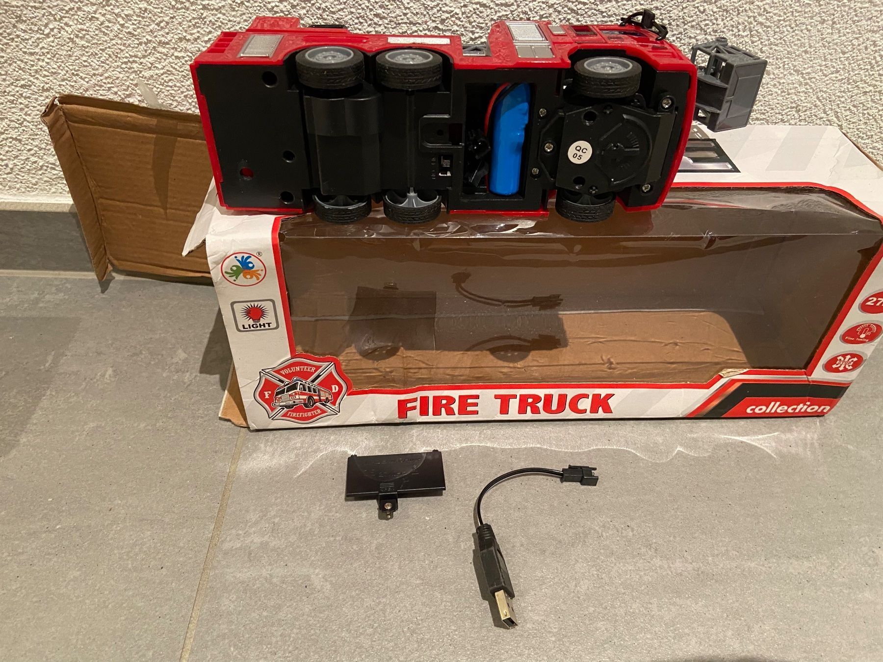 Giocattoli: Fernbedienung Elektrische Feuerwehrmann / Der Renner/ NEU – Nuovo e nell'imballaggio originale da Seon venduto da Aaargauer01 6