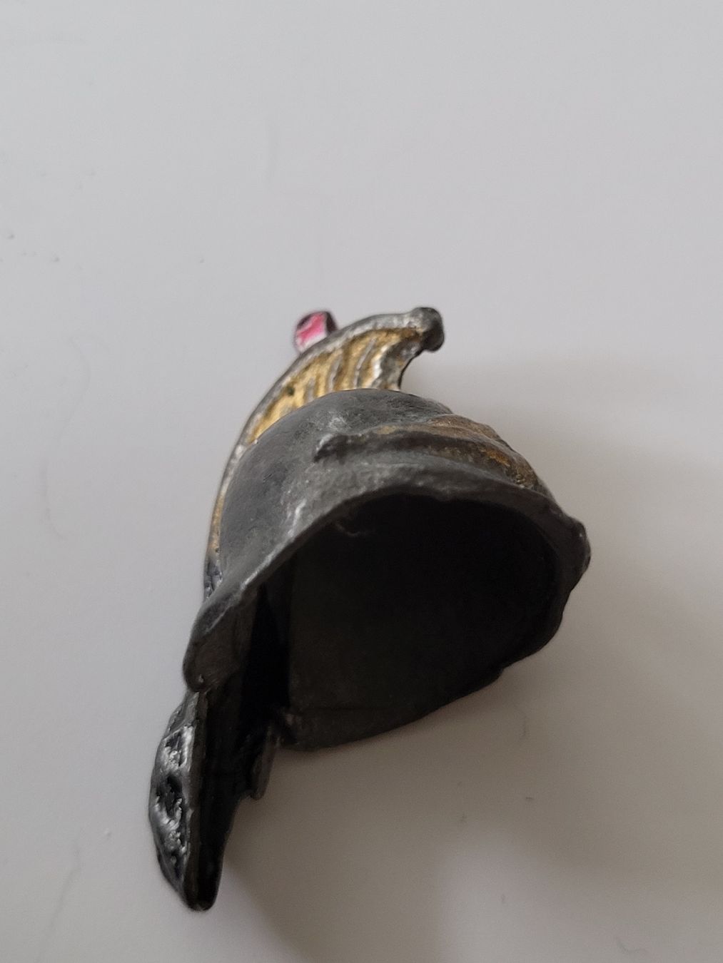 Vêtements & accessoires anciens: antiker miniatur Helm Militär – D'occasion à nunningen par mic_88k2 3