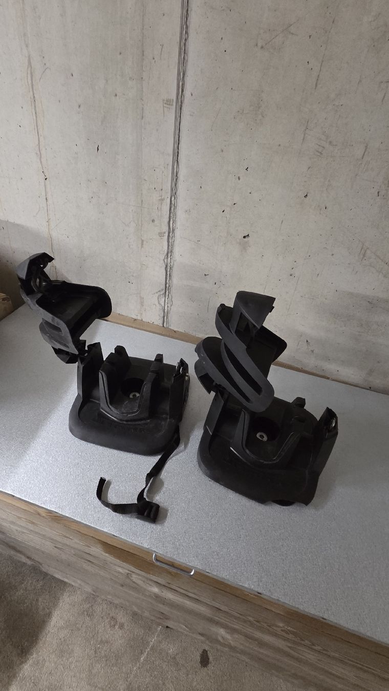 Supporti a parete: Magnetischer Skiträger GEV Shark – Usato da Salgesch venduto da dor_75yc 3