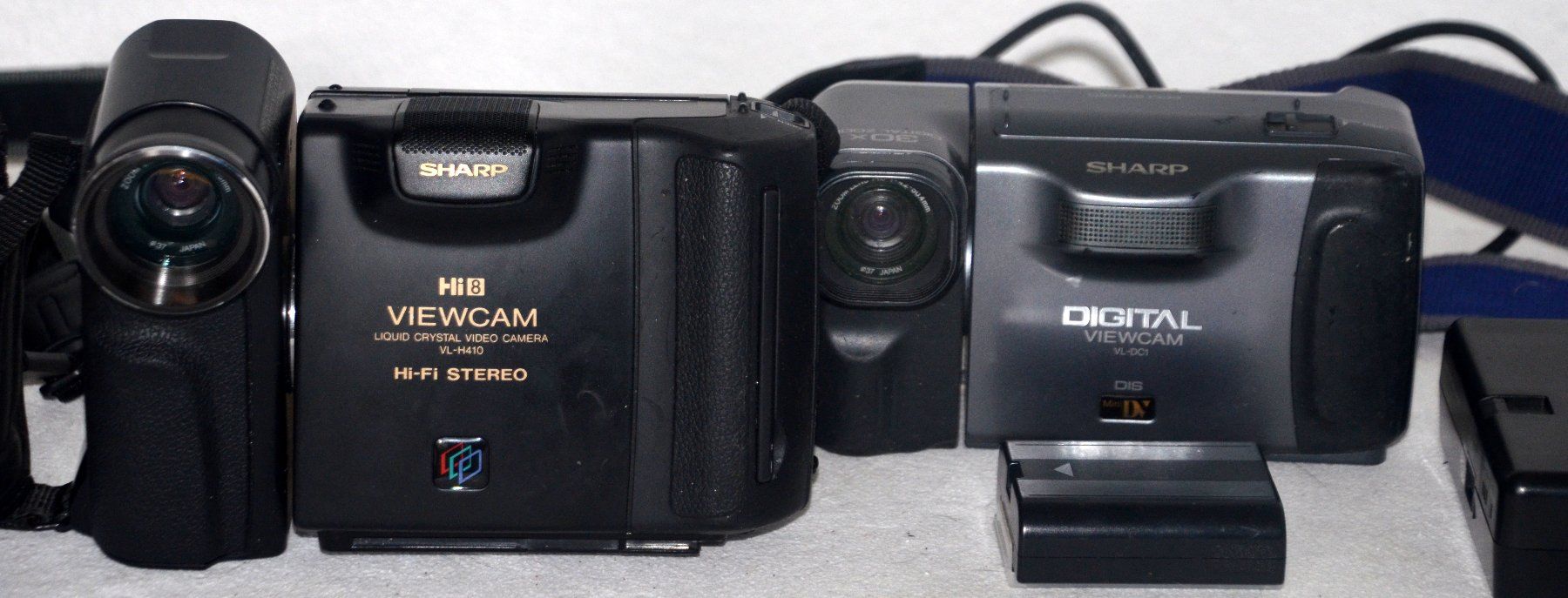 Sharp Videocamere: Sharp  Hi8  + MiniDV  Camcorder / caméscope – Nuovo e nell'imballaggio originale da Collonges venduto da arashee 1