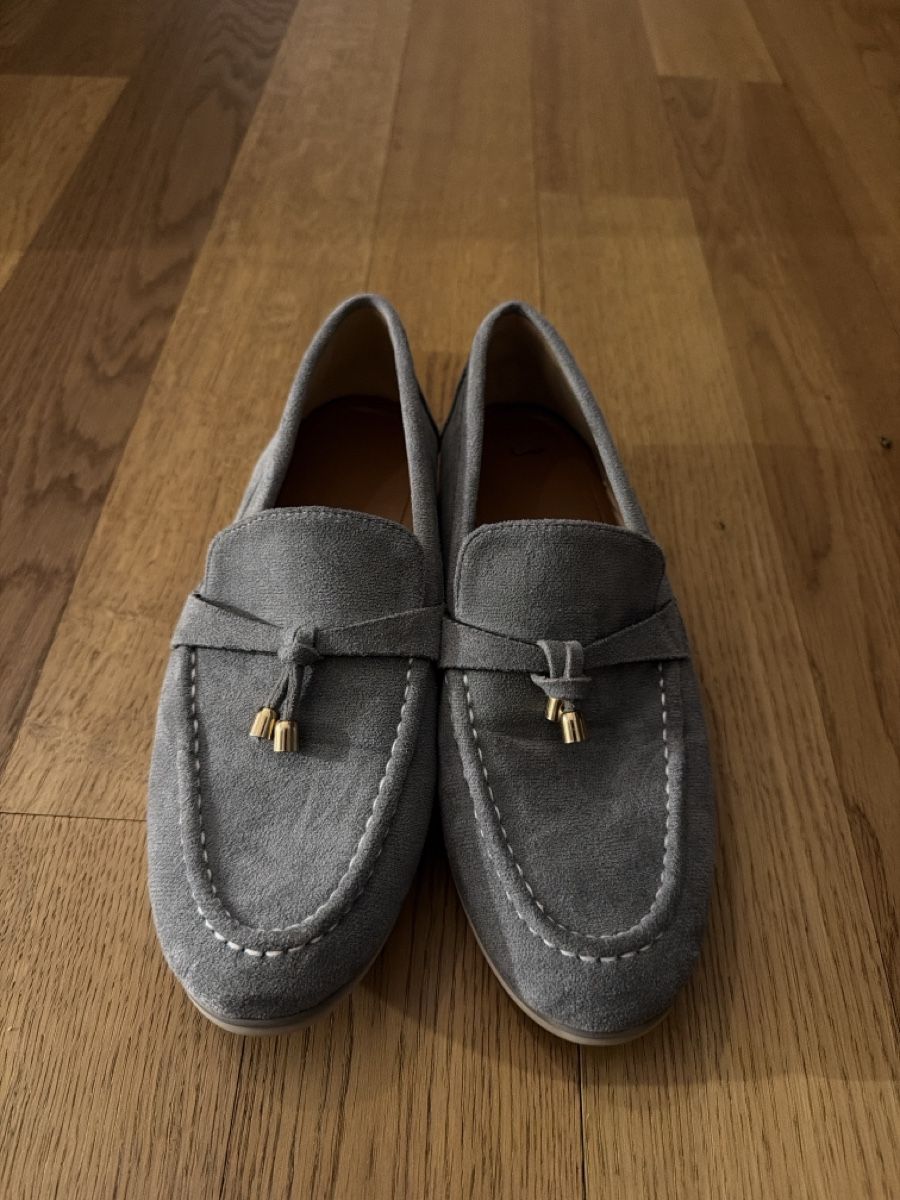 Chaussures femmes: Design suede loafers  – D'occasion à Hausen AG par nik_9sg2