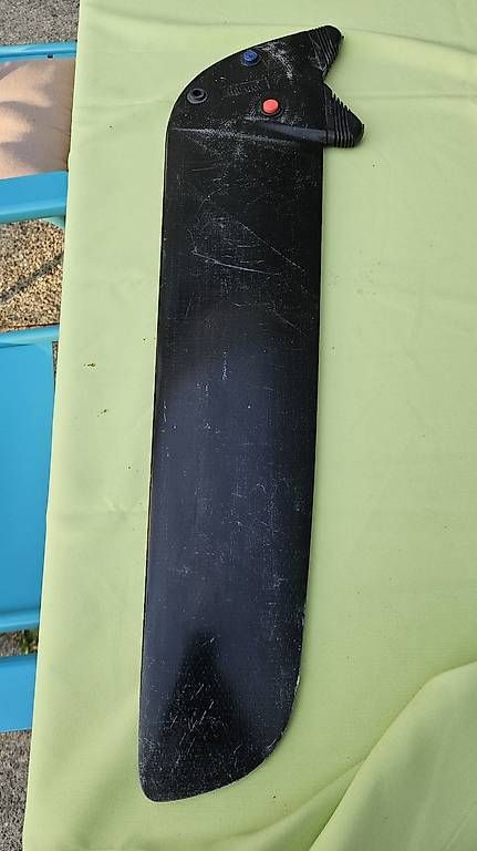 Mistral Surfboards & Schwimmbrette: V: mistral equipe lcs windsurfboard – Gebraucht aus Buchs AG von BDK3 1