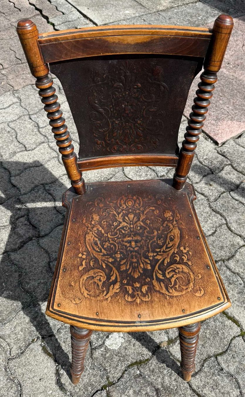 Chaises: antiker, rustikaler Stuhl – D'occasion à Horw par Pisoft