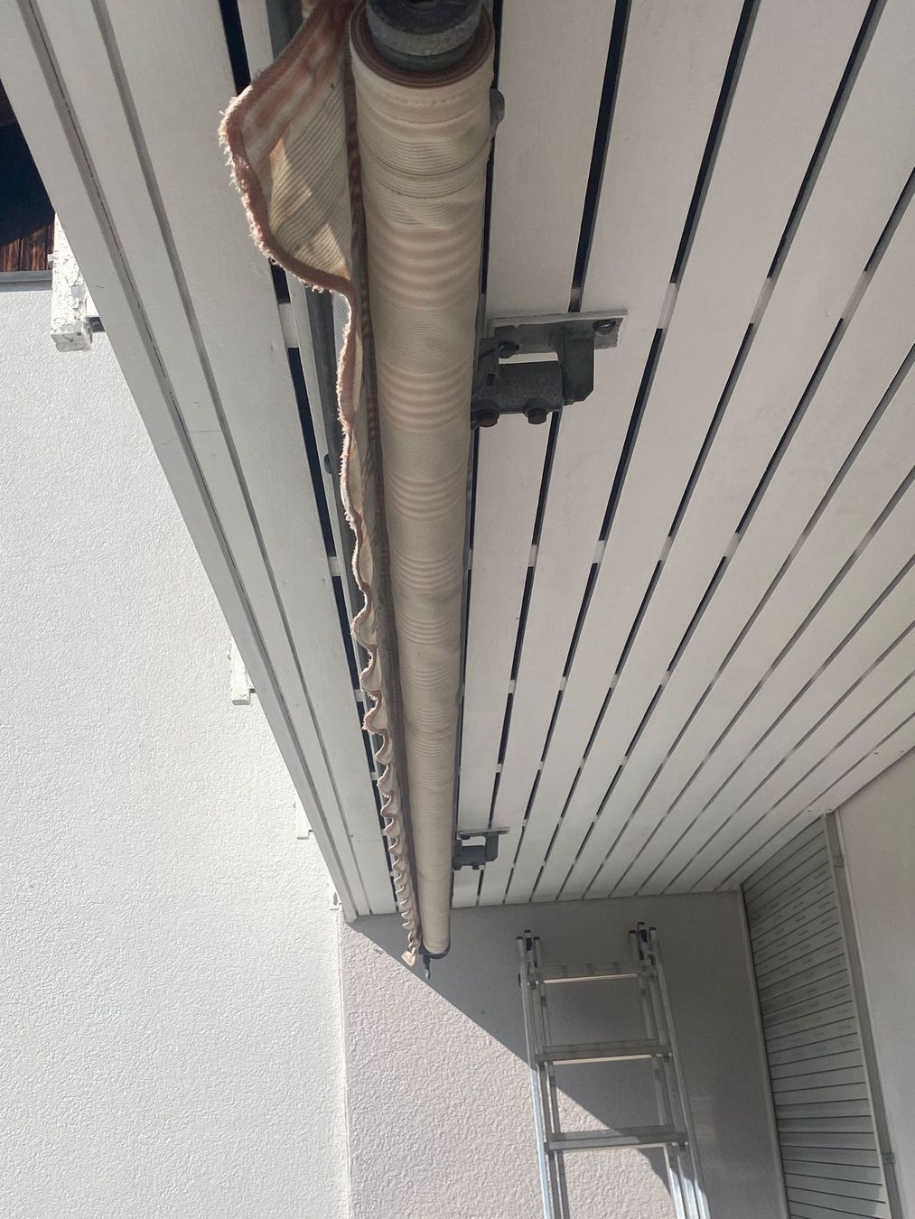 Tende da sole: 2 Sonnenstoren mit 1 Handkurbel – Usato da Geroldswil venduto da Landolt8888 2