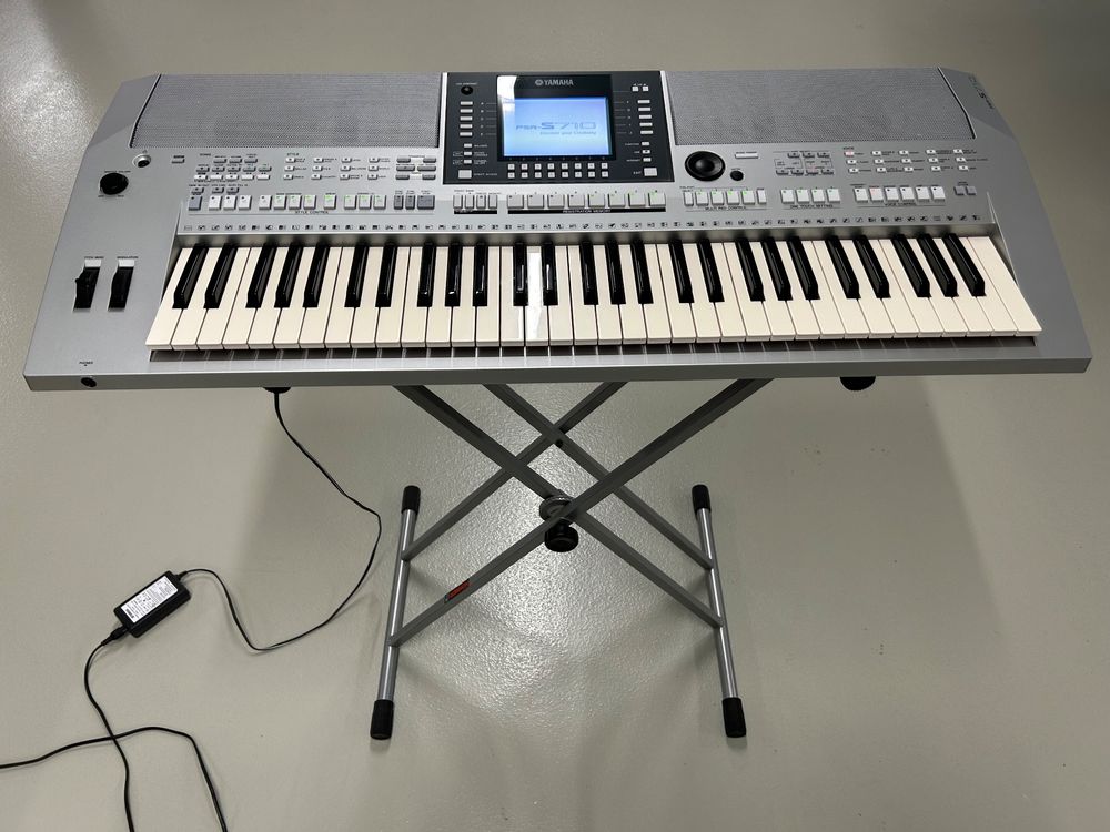 YAMAHA PSR-S710 Keyboard, mit Ständer o. Anleitung (Gebraucht) in ...