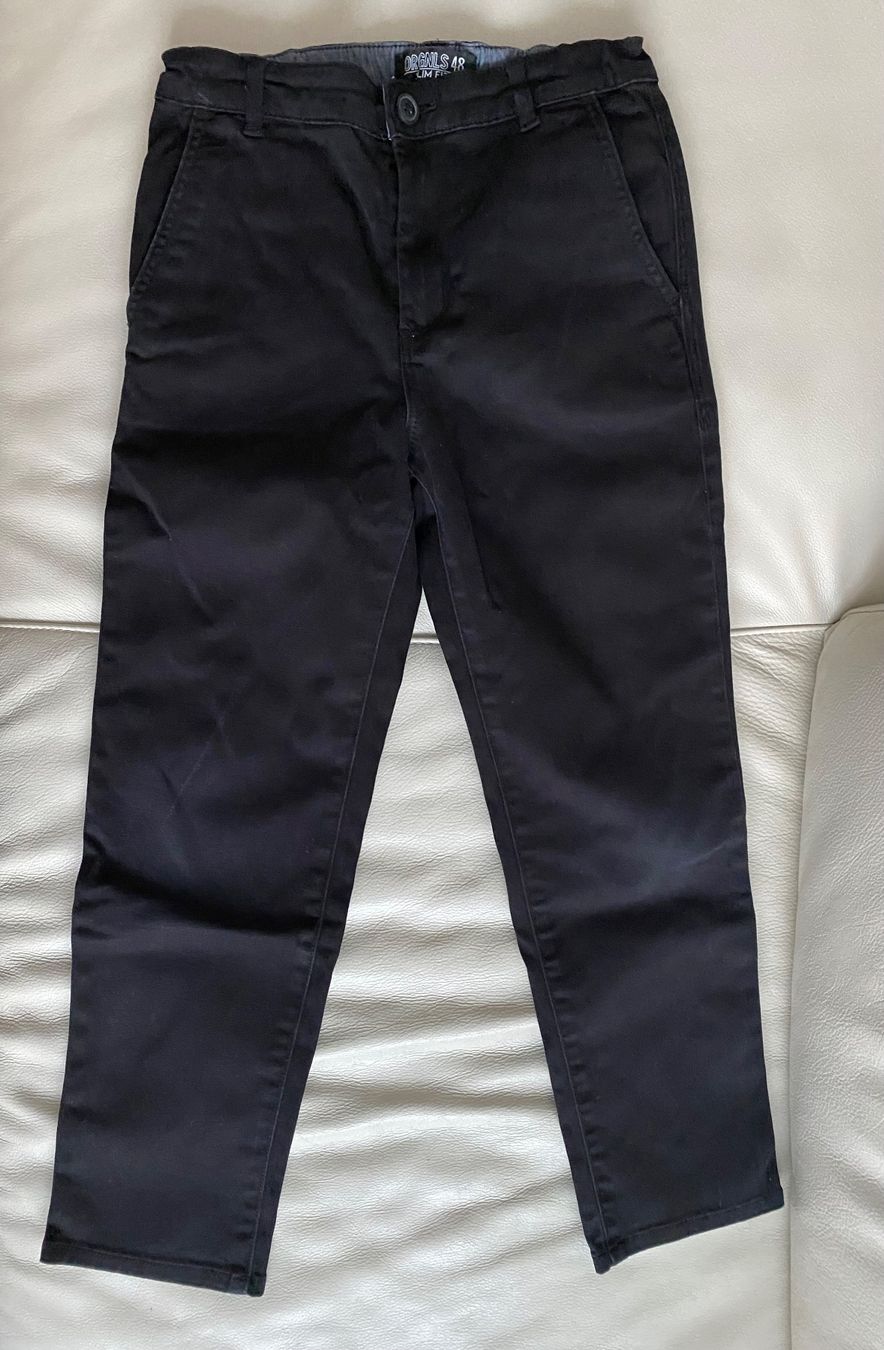 H&M Hosen: Pantalon garçon H&M t.140, noir – Gebraucht aus Genève von Fencer3_914