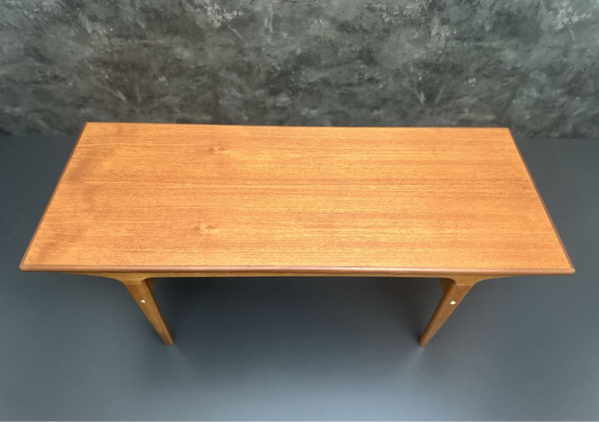 Tavoli: Mid-Century Couchtisch aus Teakholz restauriert Coffee Table – Usato da Elsau venduto da Teak_Vintage 7