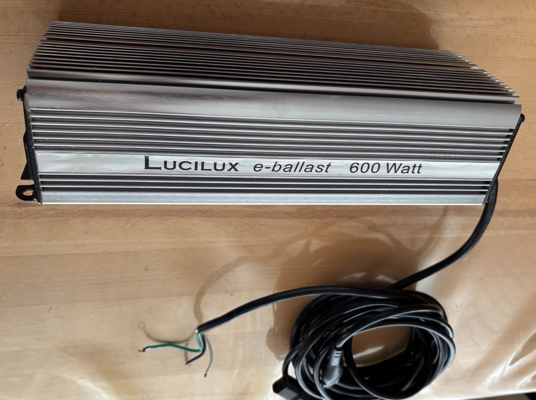 Lampade: Lucilux Digital Ballast 600 Watt – Usato da Bassersdorf venduto da Antaris01 2