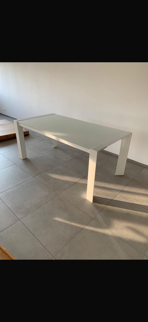 Tische: Tisch – Gebraucht aus Aarau von mir_de70j